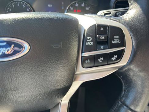 Certified 2023 Ford Explorer XLT RWD image 10