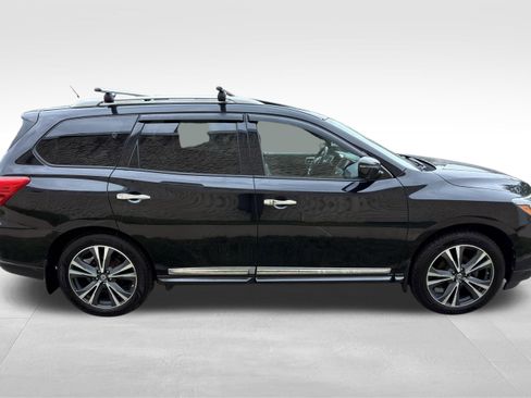 Used 2018 Nissan Pathfinder Platinum AWD/4WD image 4