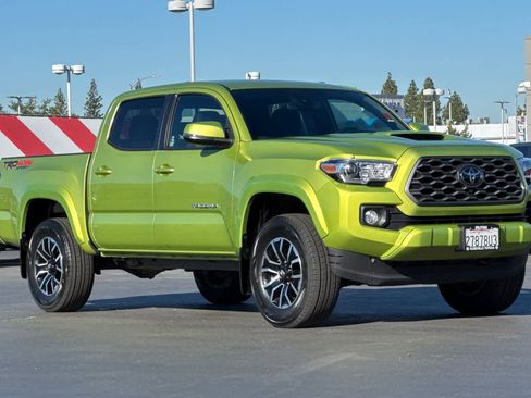 Certified 2023 Toyota Tacoma TRD Sport w/ Advanced Technology Package AWD/4WD image 5