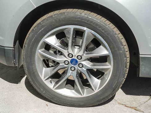 Used 2017 Ford Edge Titanium w/ Equipment Group 301A AWD/4WD image 11