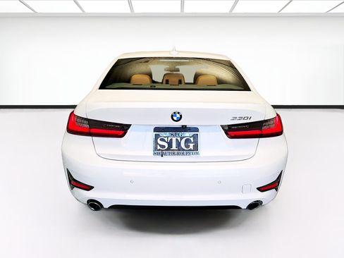 Used 2022 BMW 330i Sedan w/ Driving Assistance Package RWD image 5