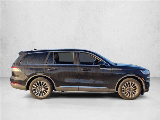 Used 2023 Lincoln Aviator Reserve RWD image 4