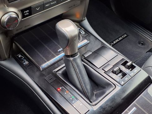 Used 2021 Lexus GX 460 Premium image 19