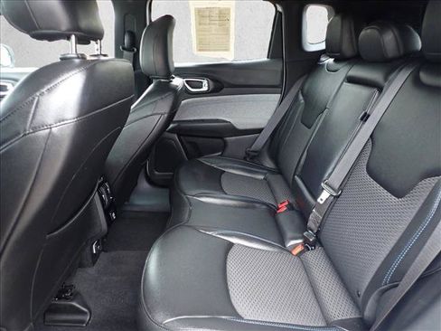 Used 2024 Jeep Compass Latitude AWD/4WD image 9
