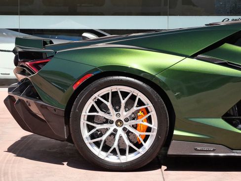 Used 2025 Lamborghini Revuelto AWD/4WD image 27