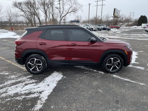 Used 2023 Chevrolet TrailBlazer RS w/ Sun and Liftgate Package image 7
