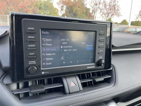 Used 2020 Toyota RAV4 XLE image 38