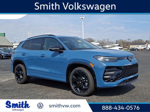 New 2026 Volkswagen Tiguan SE R-Line AWD/4WD image 1