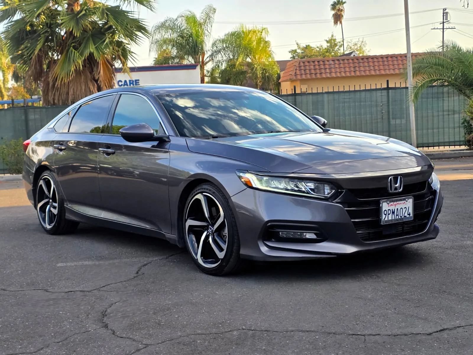 Used 2019 Honda Accord Sport image 2
