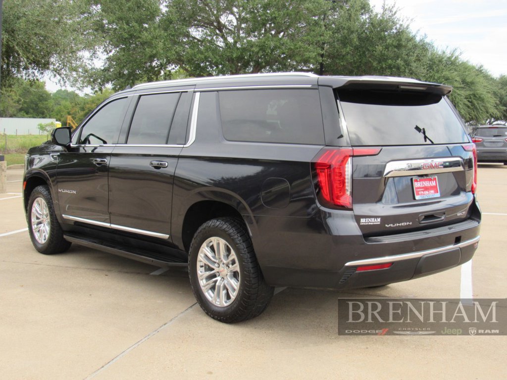 Used 2023 GMC Yukon XL SLT w/ SLT Luxury Package RWD image 3