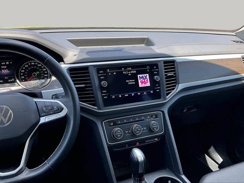 Used 2021 Volkswagen Atlas SE w/ Panoramic Sunroof Package FWD image 7