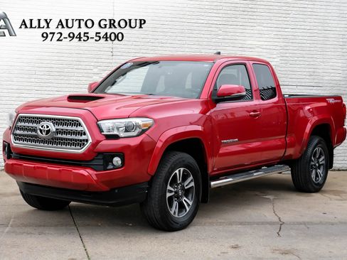 Used 2016 Toyota Tacoma TRD Sport w/ Towing Package RWD image 1