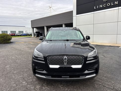 Certified 2024 Lincoln Aviator Reserve w/ Equipment Group 201A AWD/4WD image 2