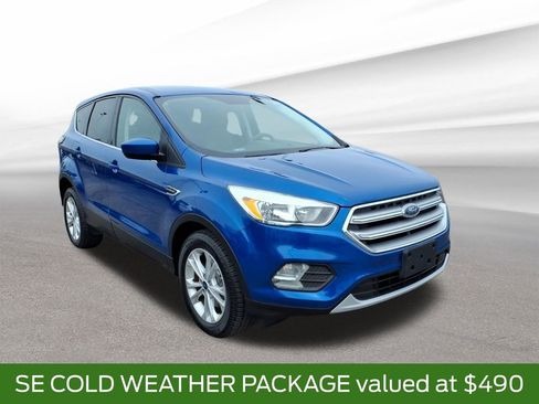 Used 2017 Ford Escape SE w/ SE Cold Weather Package AWD/4WD image 3