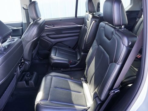 Used 2023 Jeep Grand Cherokee L Limited w/ Luxury Tech Group II image 42