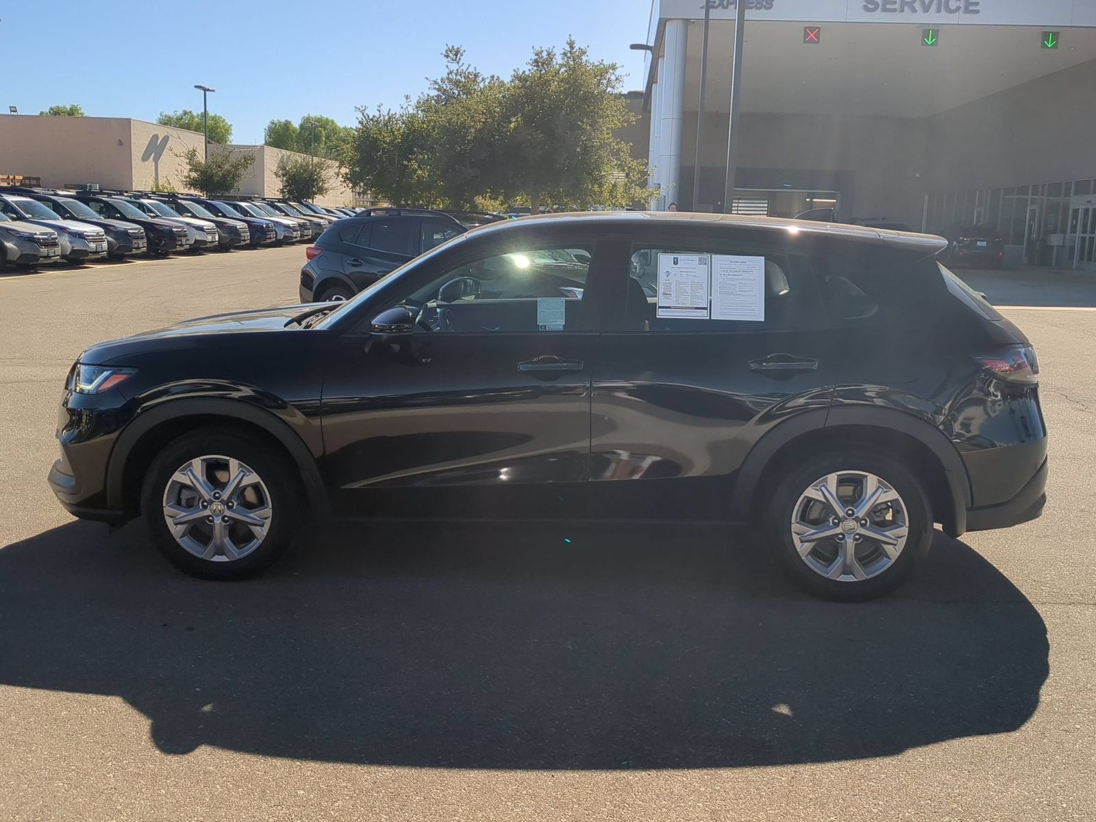 Used 2024 Honda HR-V LX image 2