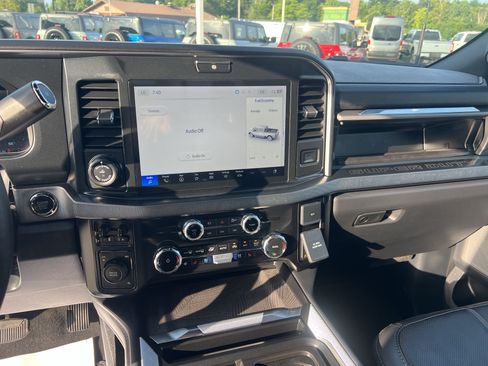 Used 2025 Ford F350 Platinum AWD/4WD image 23