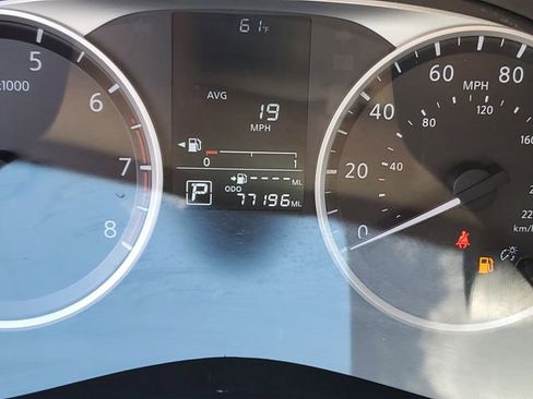 Used 2021 Nissan Versa S FWD image 24