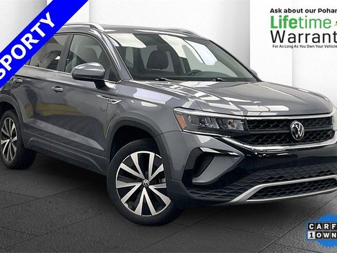 Used 2024 Volkswagen Taos SE image 1