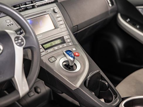 Used 2015 Toyota Prius Three image 20