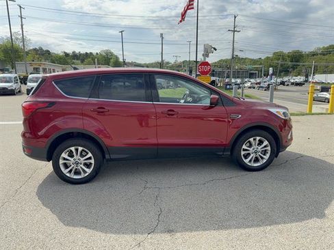 Used 2019 Ford Escape SE AWD/4WD image 4
