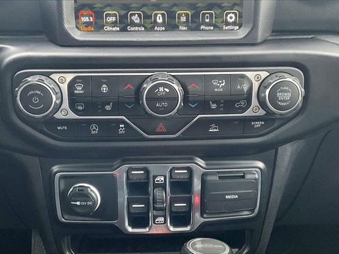 Certified 2022 Jeep Gladiator Overland w/ Popular Equipment Package image 19