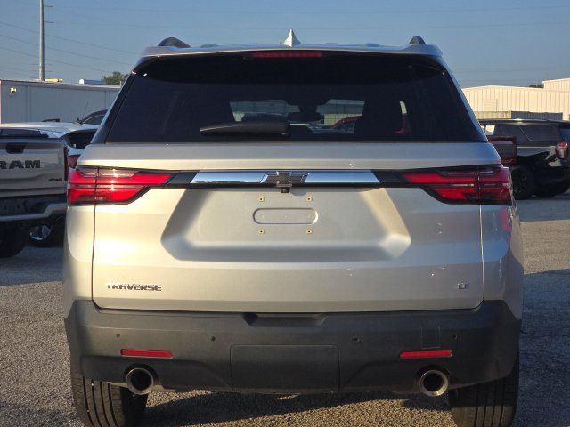 Used 2022 Chevrolet Traverse LT FWD image 5