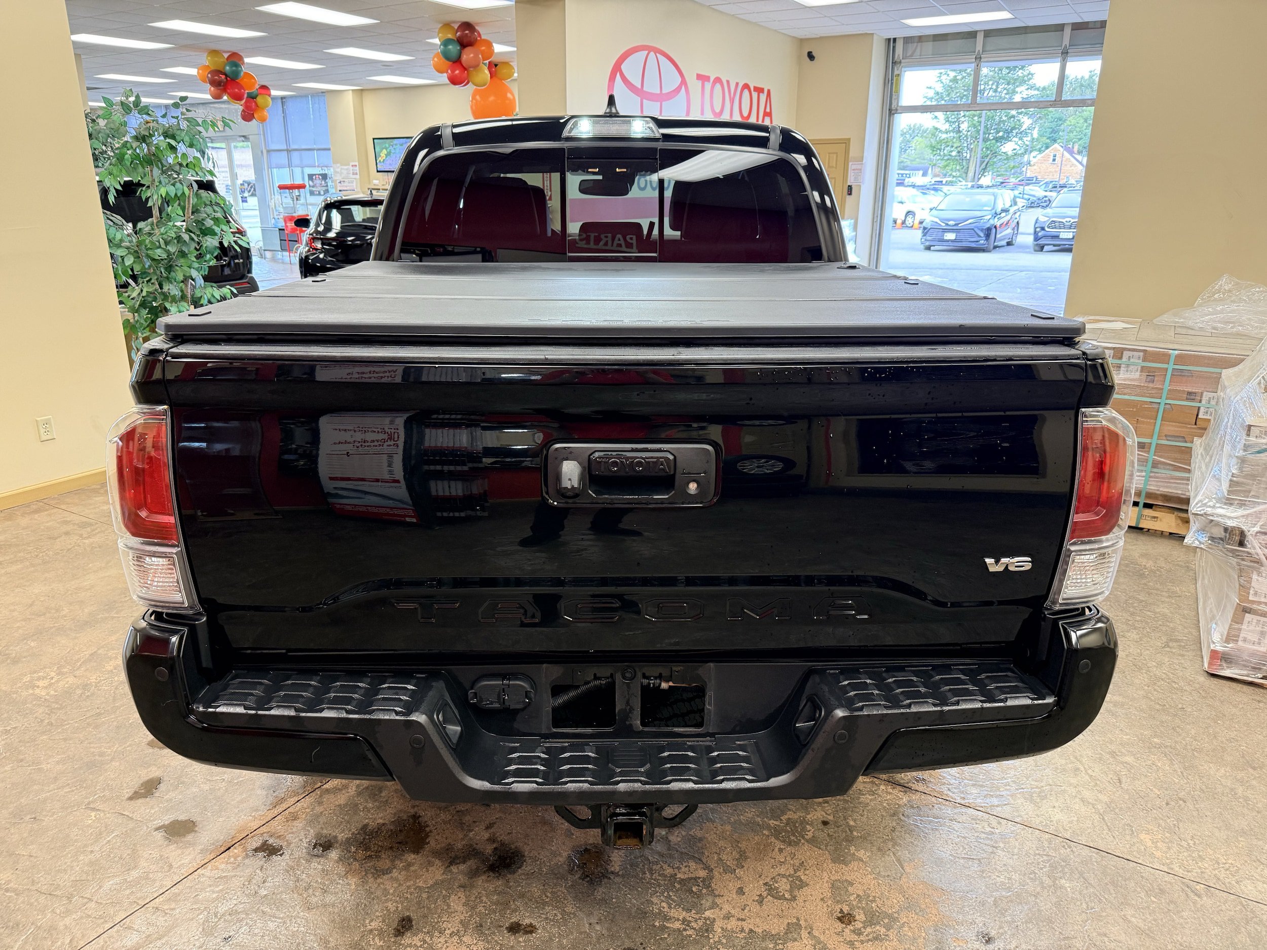 Used 2023 Toyota Tacoma TRD Off-Road w/ TRD Premium Off Road Package AWD/4WD image 9