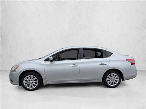 Used 2014 Nissan Sentra S image 9