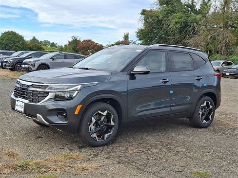 New 2026 Kia Seltos S image 2