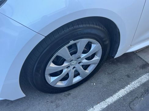 Used 2023 Toyota Corolla LE image 31