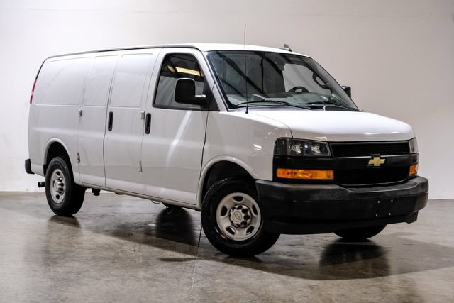 Used 2020 Chevrolet Express 2500 RWD image 7