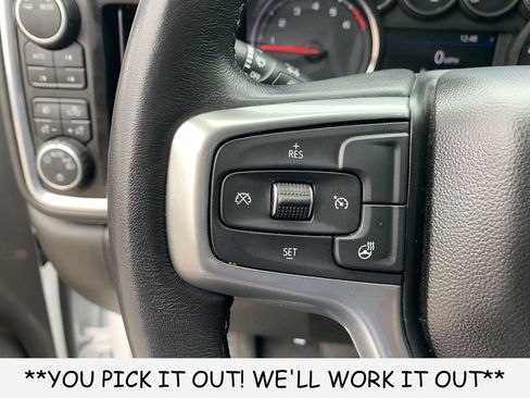 Used 2022 Chevrolet Silverado 1500 LT Trail Boss w/ Convenience Package II AWD/4WD image 17