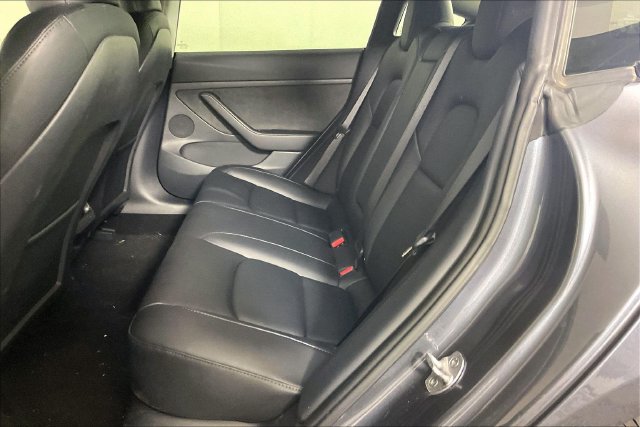 Used 2023 Tesla Model 3 Standard Range RWD image 3