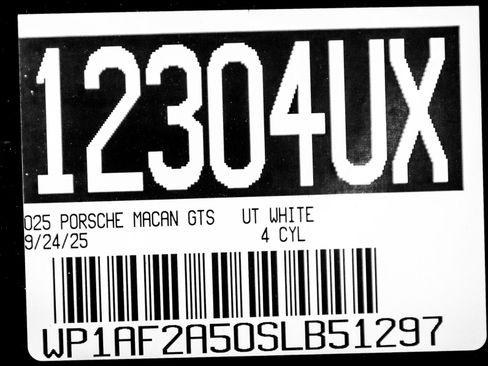Used 2025 Porsche Macan GTS image 29