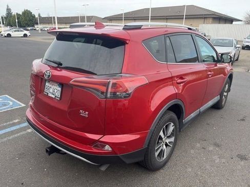 Used 2016 Toyota RAV4 XLE image 5