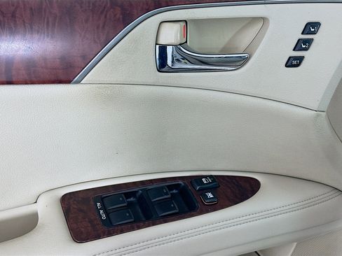 Used 2012 Toyota Avalon Limited image 15