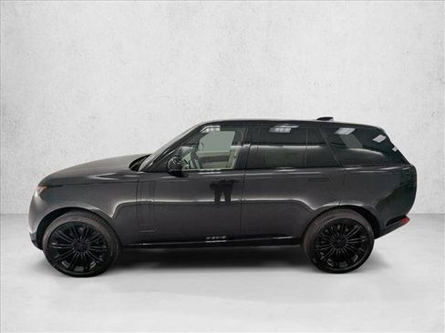 New 2026 Land Rover Range Rover SE image 2