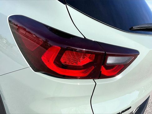 Used 2024 Chevrolet TrailBlazer RS w/ Driver Confidence Package image 27