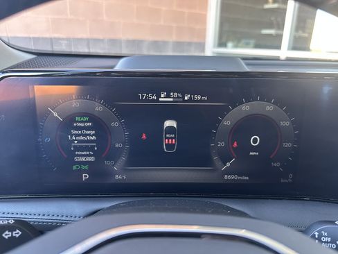 Used 2024 Nissan Ariya FWD image 16