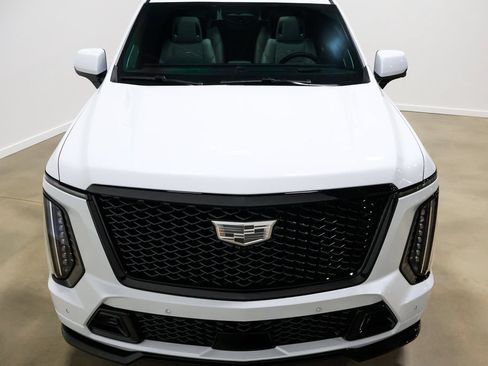 Used 2026 Cadillac Escalade V AWD/4WD image 18