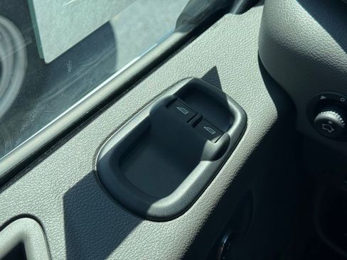 New 2025 Ford Transit 250 Low Roof image 13