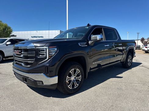 Used 2025 GMC Sierra 1500 SLT AWD/4WD image 2