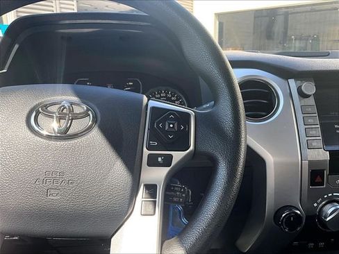 Used 2020 Toyota Tundra SR5 w/ SR5 Upgrade Package AWD/4WD image 24