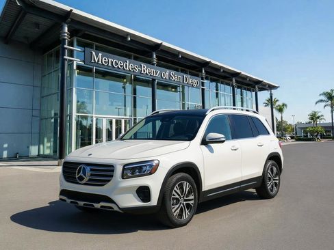 New 2026 Mercedes-Benz GLB 250 image 1