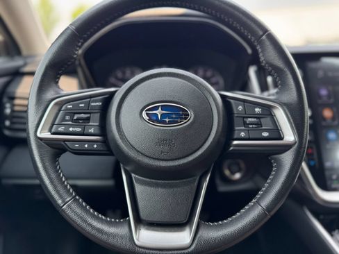 Used 2024 Subaru Outback Premium AWD/4WD image 17