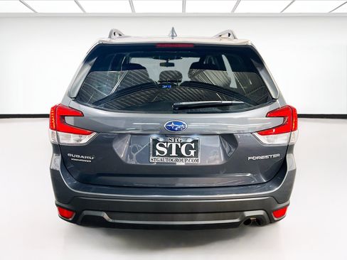 Used 2023 Subaru Forester Premium AWD/4WD image 5