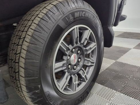 Used 2024 GMC Sierra 1500 AT4 AWD/4WD image 30