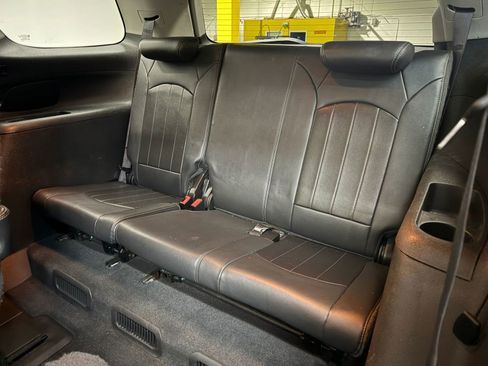 Used 2013 GMC Acadia Denali image 19