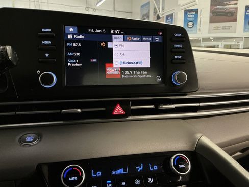 Used 2023 Hyundai Elantra SEL w/ Preferred Accessory Package FWD image 19